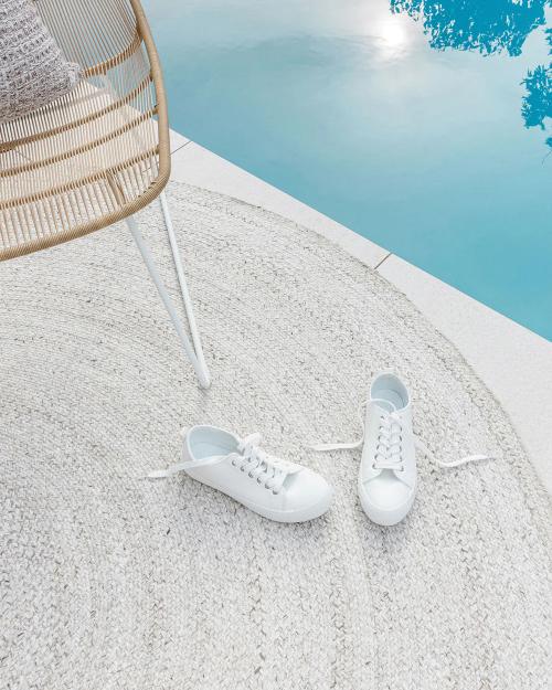  Mornington Round Outdoor Rug - Pale Sand Outdoor Rugs